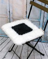 Подушка на стул "Аляска" (38х38 см; бело-черная)