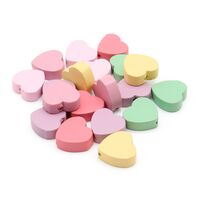 Бусины деревянные "Сердечки" (15 шт.; светлый микс)